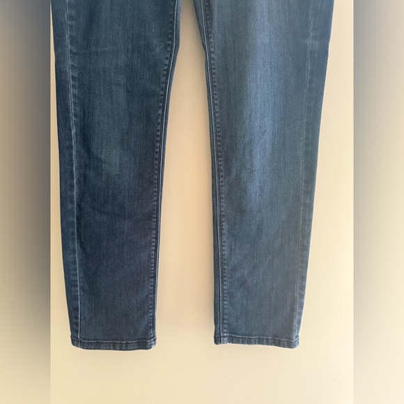 J Jill Denim Authentic Fit Slim Leg Jeans Women’s SZ 8 Blue Midrise Straight - Picture 3 of 11